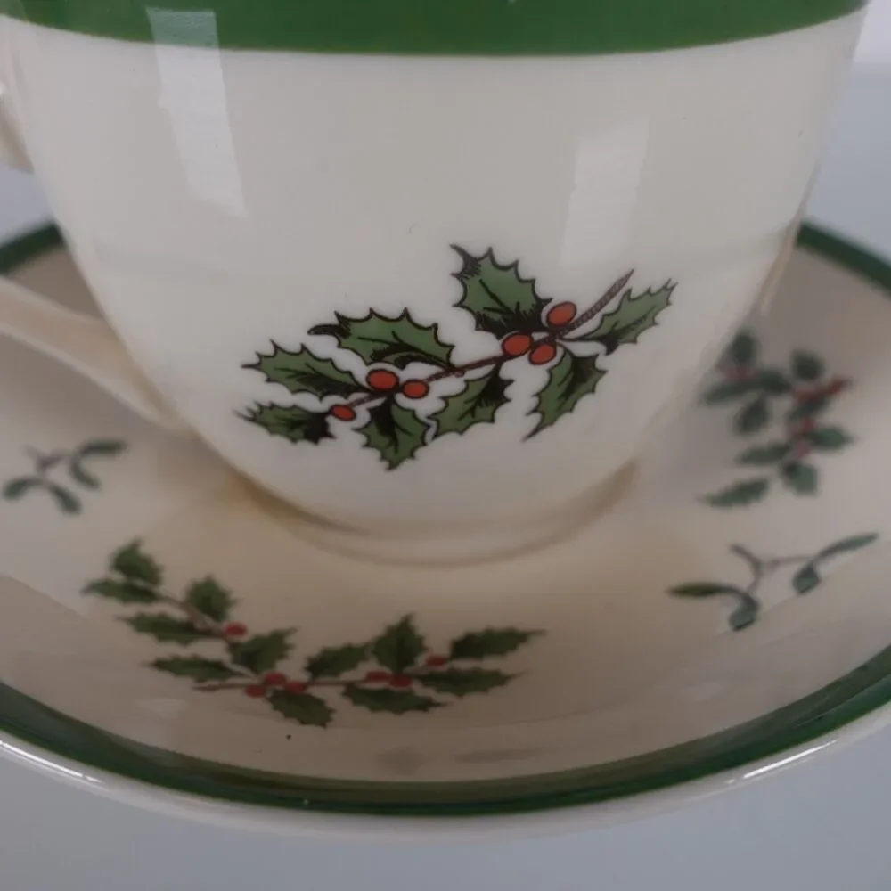 Spode Christmas Tree Teacup and Saucer Set 7 Ounce Made in England New in Box
